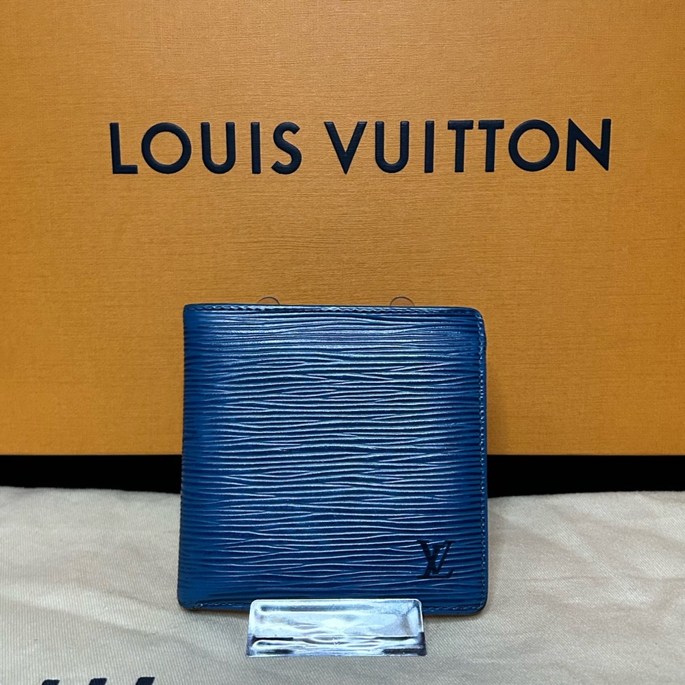 Louis Vuitton  Blue Epi Marco Bifold Wallet w/ Coin Pocket